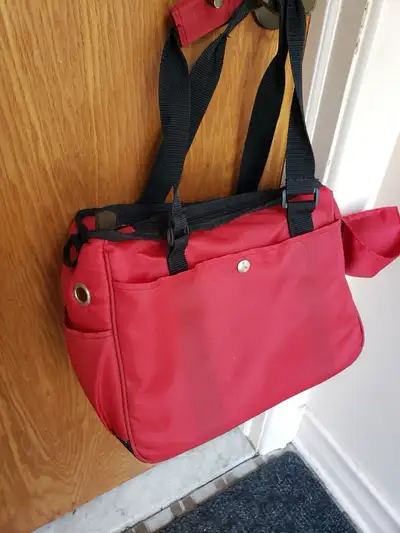 Sac de transport en tissu rouge (cage) Parfait pour un petit animal de compagnie: chat, petit chien,...