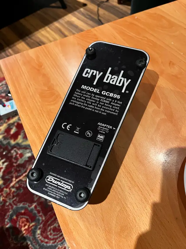 Cry Baby wah pedal in Amps & Pedals in Kawartha Lakes - Image 5
