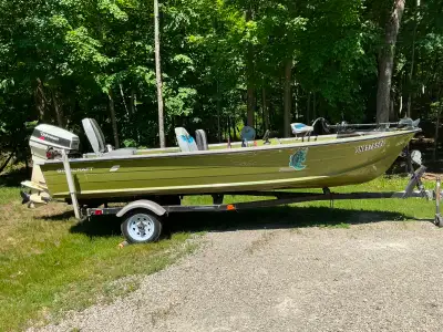 Aluminum 16’ StarCraft fishing boat & trailer with a two-stroke 1993 Johnson 48 Special motor. Inclu...