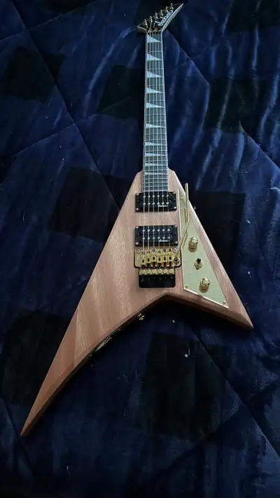 Jackson JS32 Rhoads Mahagony, View more