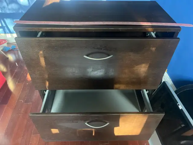 2-Drawer Hanging  Filing Cabinet in Tool Storage & Benches in City of Toronto - Image 3