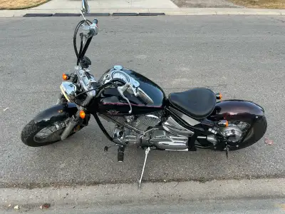 1999 VStar 1100 in great shape with 24950 kms. Runs, rides, and sounds great - Blue Collar Bobbers s...