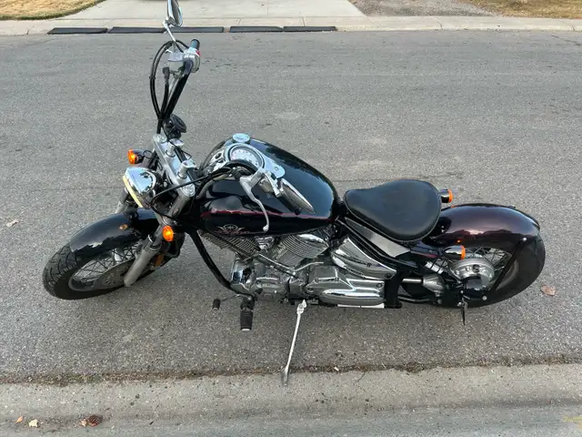1999 Yamaha VStar 1100 in Street, Cruisers & Choppers in Red Deer - Image 2
