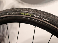 LIKE NEW Schwalbe Marathon Green tire 700x35 ebike bicycle tour