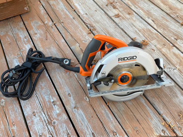Rigid 7 1/4 Circular Saw in Power Tools in Thunder Bay