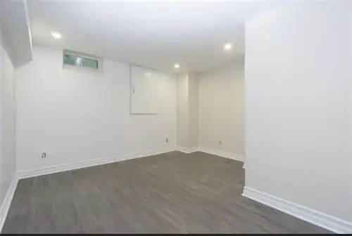 One bedroom for rent in north Oshawa Please call or txt for a faster response (647) 385-2610 Jay Ful...
