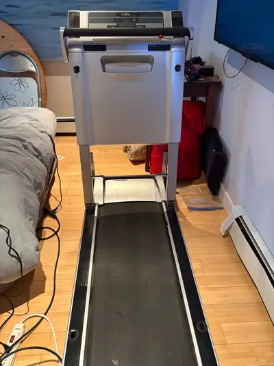 Get fit with this Tempo Fitness Evolve compact treadmill, perfect for small spaces. This used treadm...