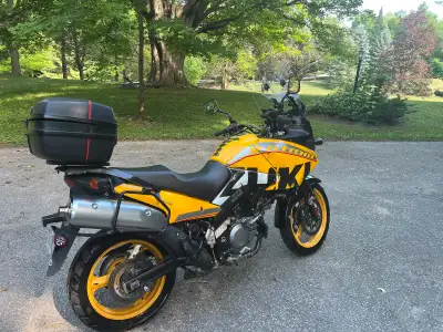 Super nice yellow Vstrom 650 with lots of upgrades including givi windshield, heated grips, custom p...