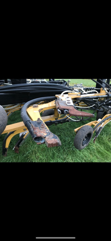 Seedmaster in Farming Equipment in Lloydminster - Image 3