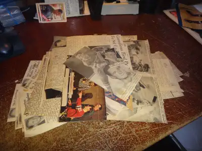 1950-1960 ++ lot  vintage newspapers clip original six hockey ri, View more