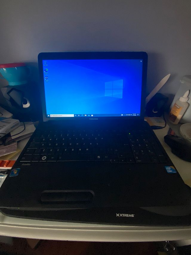 Toshiba 15inch screen laptop  in Laptops in Kingston - Image 2