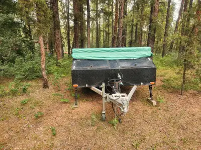 Excellent condition. We only have used it 3 times in the 7 years of owning, almost like brand new......