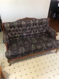 Vintage love seat 