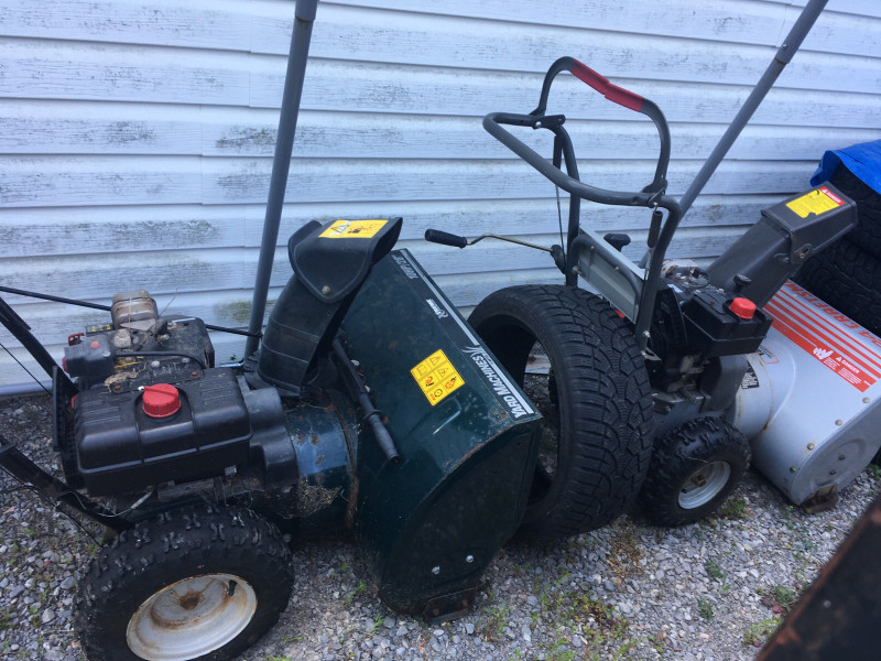 2x Working Snowblowers for 200 Snowblowers Peterborough Kijiji