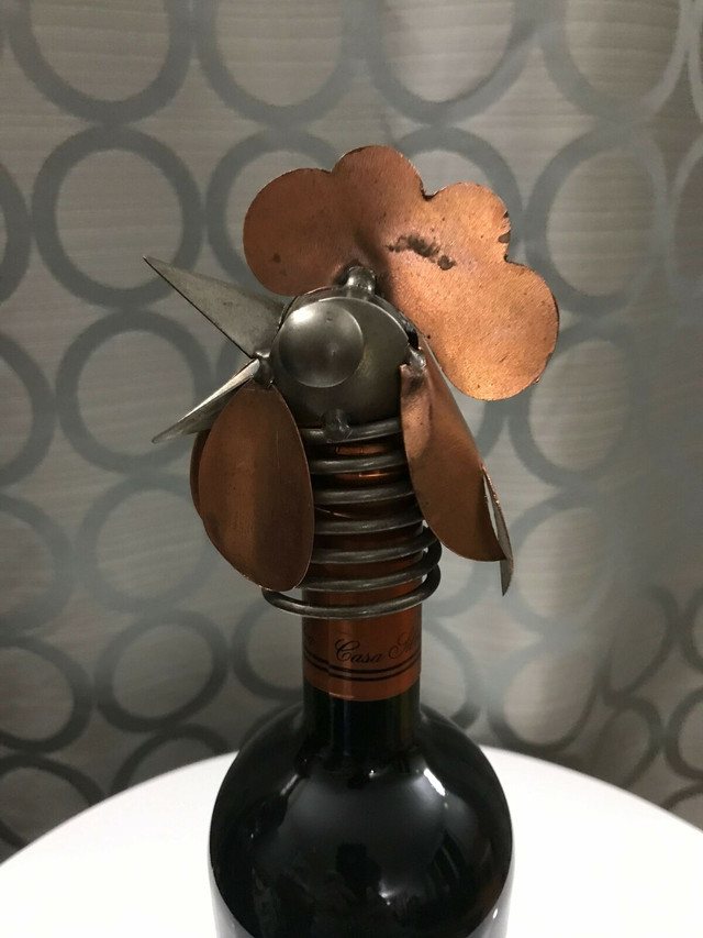 Handcrafted Rooster Copper/Metal Wine Bottle Cover/Lid in Arts & Collectibles in Bedford - Image 3