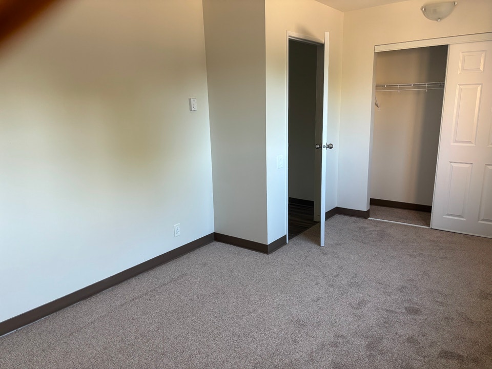 2 Bedroom Townhouse- Maples 5