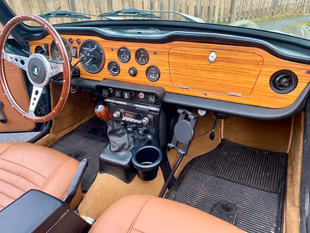 Triumph TR250 - 1968 in Classic Cars in Vancouver - Image 7