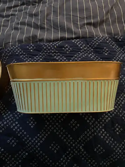 Assorted plant pots and planters - oblong, View more