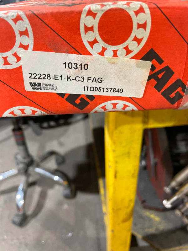 Bearing FAG 22228-E1-K-C3 (250 mm x 140 mmx 68mm) dans Autres équipements commerciaux et industriels  à Saint-Hyacinthe - Image 3