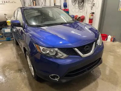 Voiture automatique fiable et bien équipée, prête à rouler. Jamais accidenté ! • 179 989km • Moteur...