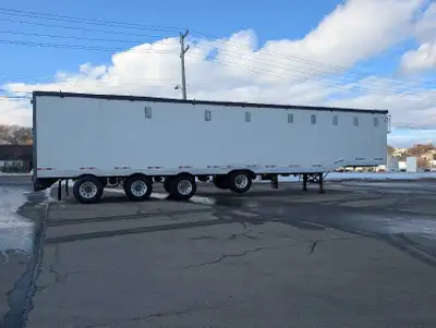 2019 Manac 53ft chip trailer. Steerable lift axle. E-Cargo tarp. Teflon walls+floor. Chipper doors....