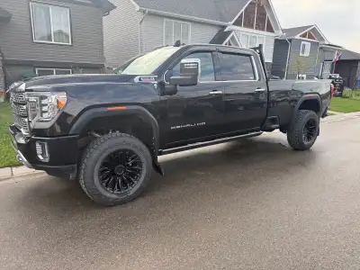 Fully loaded truck, High country 3” lift, fully deleted by Schultz Diesel in Calgary with 50HP tow t...