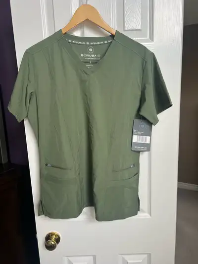 NEW woman’s scrub top size large, View more