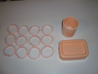 Bathroom Set Peach in ColourIncludes 12 shower rings, soap dish,