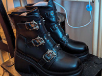 Goth/punk boots