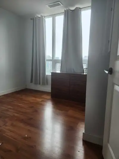 1br and private washroom