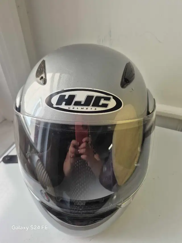 HJC Helmet in Motorcycle Parts & Accessories in Hamilton - Image 4