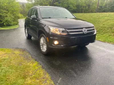 2015 Volkswagen Tiguan Brakes, basepan, wheel bearing & shocks/coils on all four corners as well as...