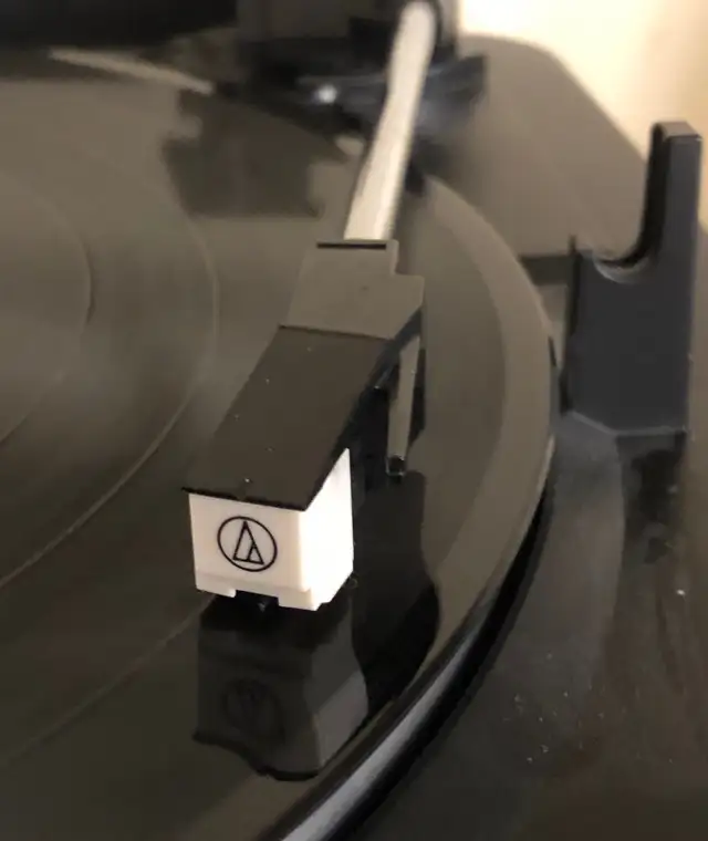 Audio Technica AT-LP60 Stereo Turntable  in Stereo Systems & Home Theatre in Mississauga / Peel Region - Image 4