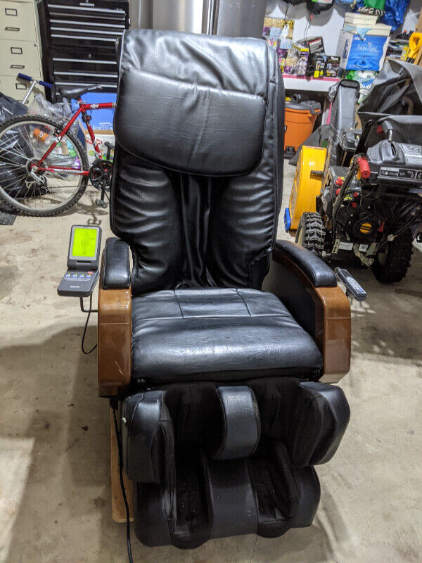 Sanyo deep tissue massage japanese chair with many modes in Chairs & Recliners in City of Toronto - Image 3