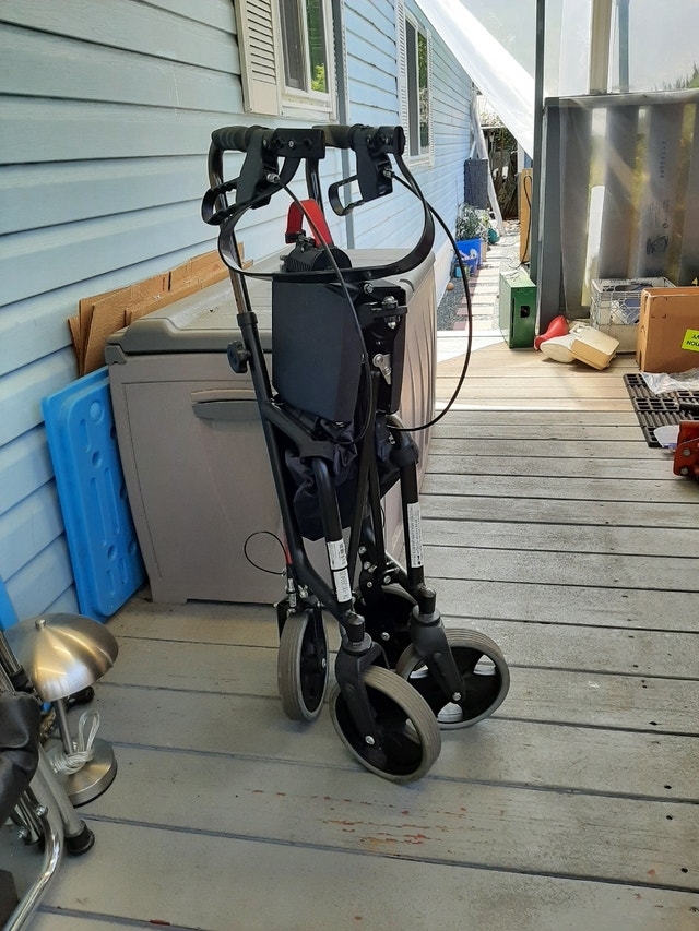 Folding Walker Health & Special Needs Nanaimo Kijiji
