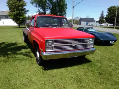 Truck has a good running 305 in it with turbo 400 transmission. 342 gear ratio. I put a new flat dec...