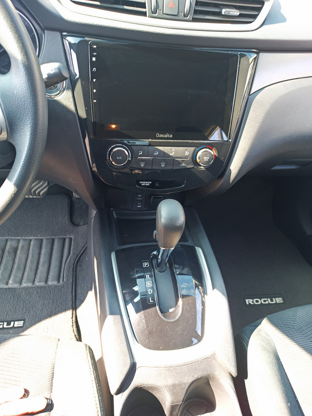 Nissan Rogue SV 2016 dans Autos et camions  à Saint-Jean-sur-Richelieu - Image 3
