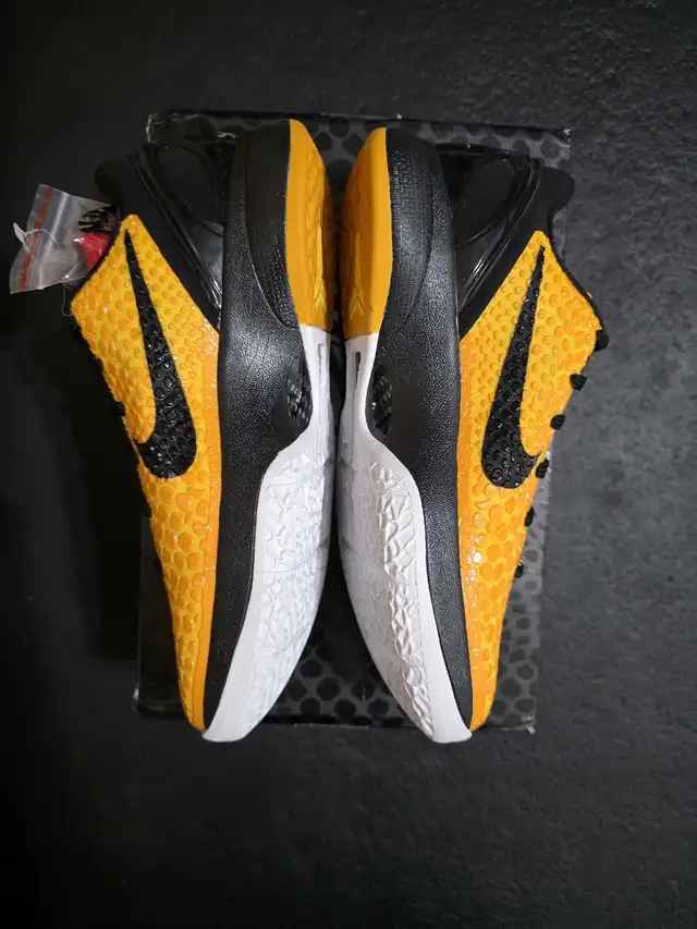 Kobe 6 Light Bulb in Men's Shoes in Mississauga / Peel Region - Image 6