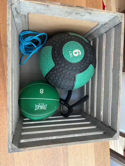 Small Medecine Ball, Jump Rope and Grip Strength Kit, View more