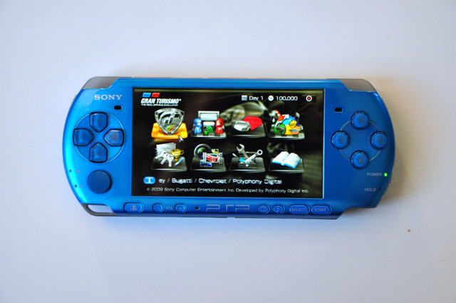 *RARE* Vibrant Blue Sony PSP 3000 With 250 Games! *RARE* in Sony PSP & Vita in Edmonton