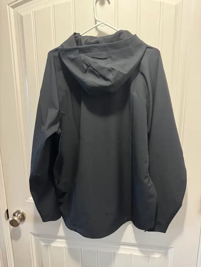 Under Armour jacket in Men's in Charlottetown - Image 3