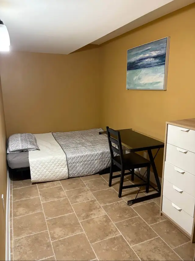 Room for Rent in Oshawa/Courtice $700/month in Room Rentals & Roommates in Oshawa / Durham Region - Image 2