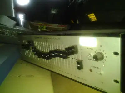 Klark Teknik DN27, 27 Band Graphic Equalizer, Eq, Vintage Rack H, View more