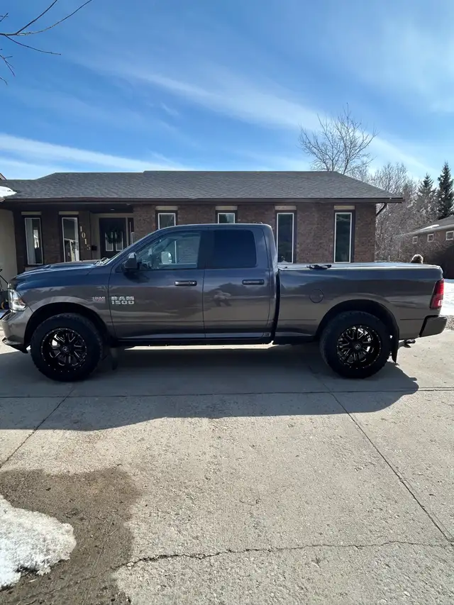 2014 Ram 1500 Sport520332005334077441