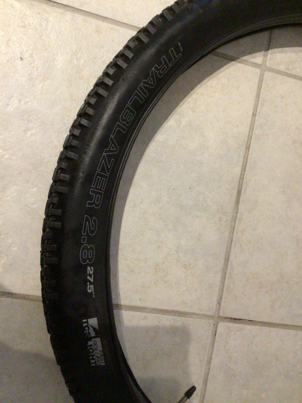 Paire de pneus de vélo 27.5 x 2.80 WTB Trailblazer dans Châssis et pièces  à Ville de Montréal - Image 3