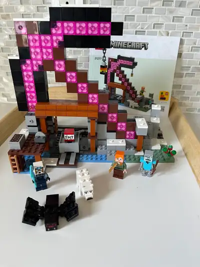 LEGO Minecraft The Pickaxe Mine -21277, View more