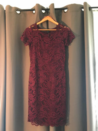 U2B Burgundy T-shirt sleeved Lace Short Dress Size LG 