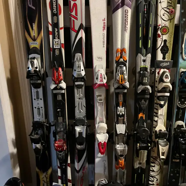 Nice ski with boots  in Ski in Markham / York Region - Image 6