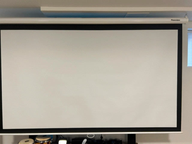 Projector and screen in TVs in Kingston - Image 3