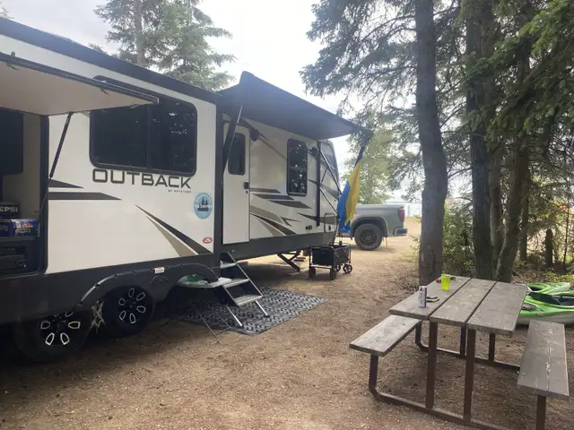 2022 330RL Outback in Fishing, Camping & Outdoors in Lloydminster - Image 2